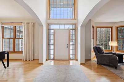 7406 Moccasin Trail, Chanhassen, MN 55317 - Photo 3