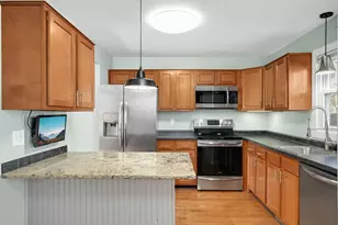 605 Iglehart Ave, Saint Paul, MN 55103 - Photo 3