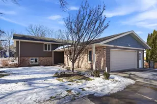 18224 23rd Ave N, Plymouth, MN 55447 - Photo 3