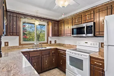 7102 Annapolis Lane N, Maple Grove, MN 55311 - Photo 15