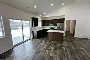 921 NW 9th St, Perham, MN 56573 - Photo 3