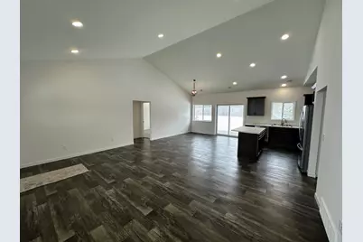 921 NW 9th Street, Perham, MN 56573 - Photo 7