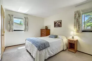 608 Grospoint Ave N, Oakdale, MN 55128 - Photo 9