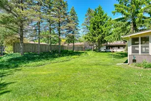 608 Grospoint Ave N, Oakdale, MN 55128 - Photo 17