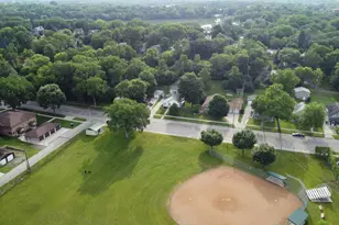 404 N Vine St, Fergus Falls, MN 56537 - Photo 5