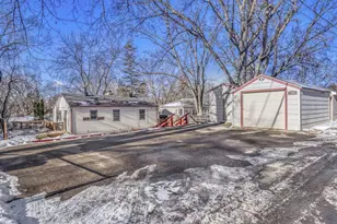 2506 Meridian Dr, Golden Valley, MN 55422 - Photo 17