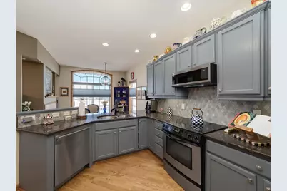 14401 Flora Way, Apple Valley, MN 55124 - Photo 5