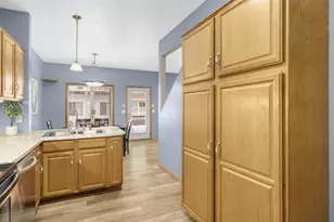 8657 Tessman Cir N, Brooklyn Park, MN 55445 - Photo 15