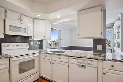 6075 Lincoln Drive #305, Edina, MN 55436 - Photo 17