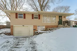 1220 Cascade St NW, Rochester, MN 55901 - Photo 1