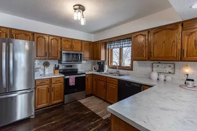 1304 Camelot Court, Fairmont, MN 56031 - Photo 5