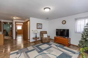 1304 Camelot Ct, Fairmont, MN 56031 - Photo 25