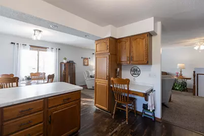 1304 Camelot Court, Fairmont, MN 56031 - Photo 7