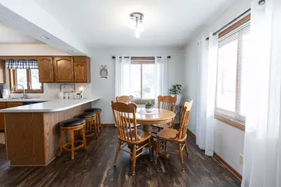 1304 Camelot Court, Fairmont, MN 56031 - Photo 9