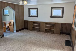 1009 4th Ave NE, Austin, MN 55912 - Photo 3