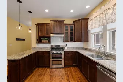 937 Laurel Avenue, Saint Paul, MN 55104 - Photo 9