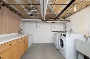 937 Laurel Ave, Saint Paul, MN 55104 - Photo 39