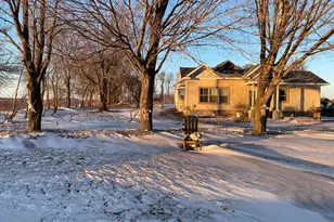 54040 810th St, Jackson, MN 56143 - Photo 9