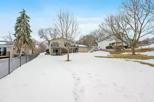 14160 Heritage Ct, Apple Valley, MN 55124 - Photo 33