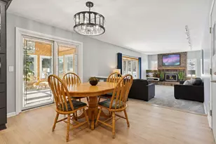 15357 Village Woods Dr, Eden Prairie, MN 55347 - Photo 9