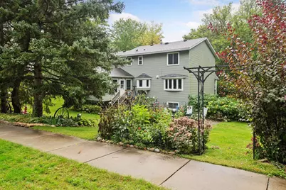 15357 Village Woods Drive, Eden Prairie, MN 55347 - Photo 37