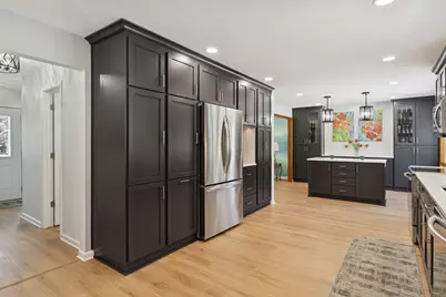 15357 Village Woods Drive, Eden Prairie, MN 55347 - Photo 7