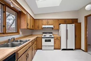 17091 Creek Ridge Trail, Minnetonka, MN 55345 - Photo 13