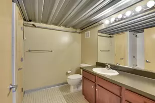 521 S 7th St, Minneapolis, MN 55415 - Photo 9