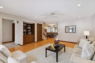 196 Windsor Ln, New Brighton, MN 55112 - Photo 7