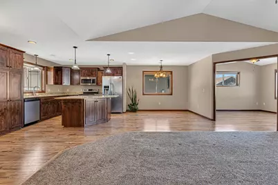 144 Glenview Loop, Saint Cloud, MN 56303 - Photo 9