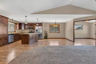 144 Glenview Loop, Saint Cloud, MN 56303 - Photo 9