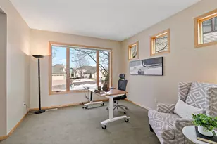 10509 Spyglass Dr, Eden Prairie, MN 55347 - Photo 11