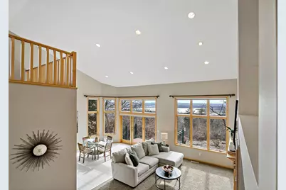 10509 Spyglass Drive, Eden Prairie, MN 55347 - Photo 9