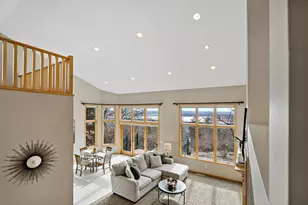 10509 Spyglass Dr, Eden Prairie, MN 55347 - Photo 9