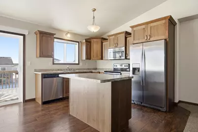 6038 59th Street S, Fargo, ND 58104 - Photo 3