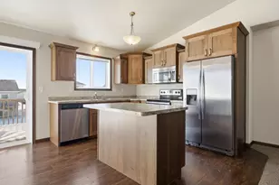 6038 59th St S, Fargo, ND 58104 - Photo 3