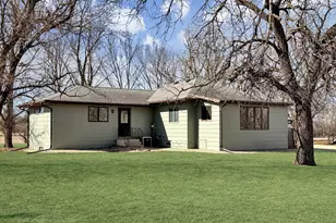 741 Main St, Tracy, MN 56175 - Photo 3