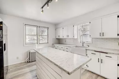 924 Farrington Street, Saint Paul, MN 55117 - Photo 3