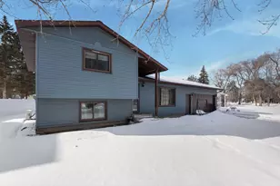 831 Cummings Ln, Saint Cloud, MN 56301 - Photo 5