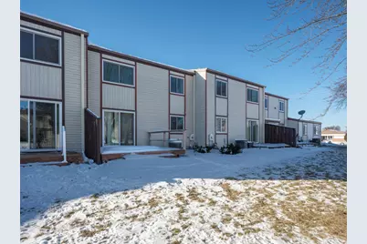 1604 Meadow Circle SE, Rochester, MN 55904 - Photo 5