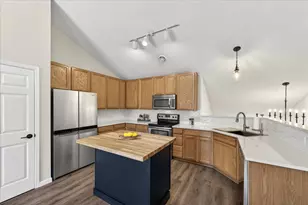 330 Heritage Trail, Circle Pines, MN 55014 - Photo 7