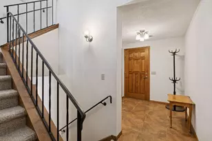 2406 County Rd D West, Roseville, MN 55112 - Photo 3