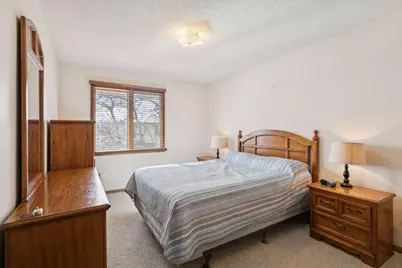 2406 County Road D W #4, Roseville, MN 55112 - Photo 13