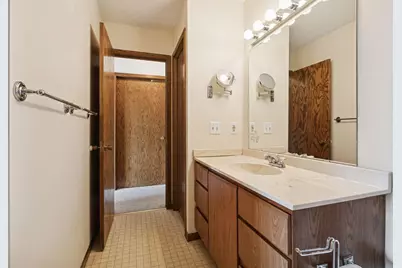 2406 County Road D W #4, Roseville, MN 55112 - Photo 13