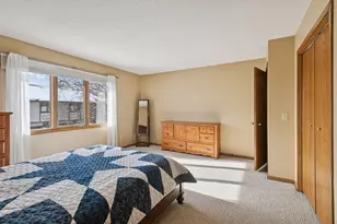 2406 County Rd D West, Roseville, MN 55112 - Photo 11