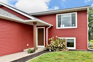 1025 Majestic St, Wabasha, MN 55981 - Photo 3