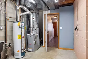 4939 Bayswater Rd, Minnetonka, MN 55345 - Photo 37