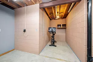 4939 Bayswater Rd, Minnetonka, MN 55345 - Photo 35