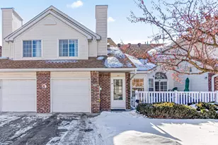 547 Old Steine Cir, New Brighton, MN 55112 - Photo 1