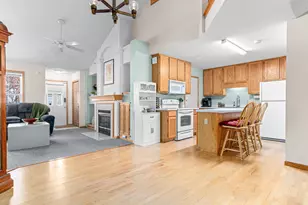 547 Old Steine Cir, New Brighton, MN 55112 - Photo 9